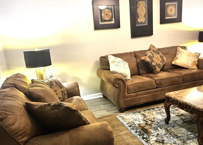Urban Oasis Retreat In The Southwest!